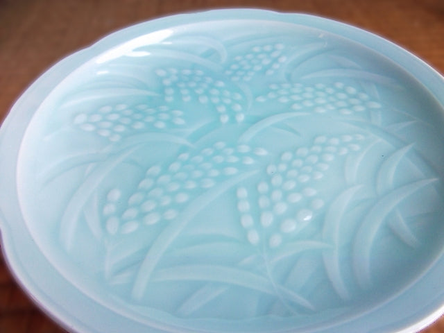 What is Celadon? | The Jade-Green Pottery Loved for Centuries