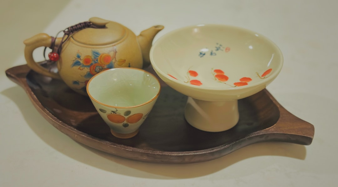 和食器は食洗機で洗える？陶器・磁器・漆器・炻器のOK/NG一覧と長持ち