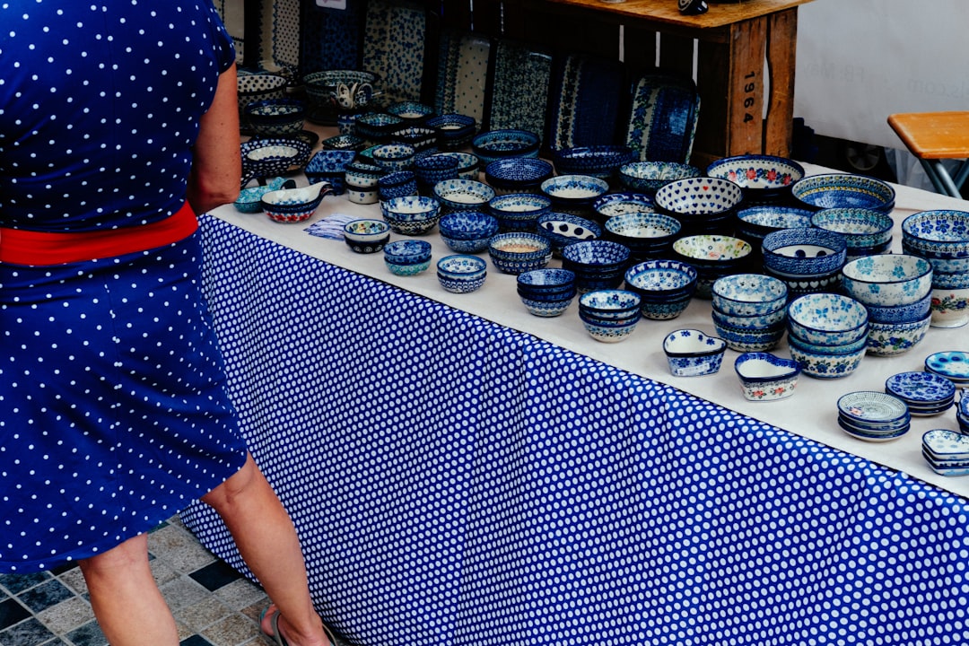 二人暮らしの食器は何枚必要？最低限の枚数と予算別の揃え方ガイド