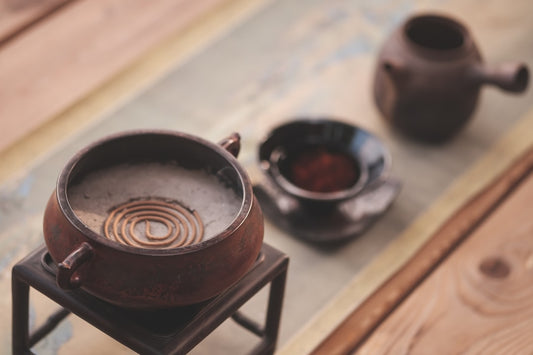 粉引の食器とは？特徴・魅力・お手入れ方法を徹底解説｜育てる器の楽しみ