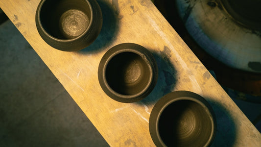 陶磁器の修理方法完全ガイド｜金継ぎ・接着剤・業者の費用と選び方