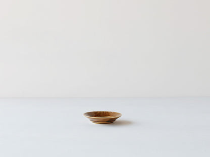 キャメル釉 / オリーブ釉 しのぎ 豆皿 有田焼 オリーブ