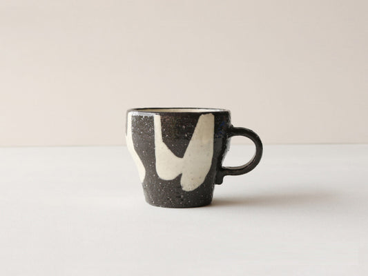 手挽き マグカップ 波佐見焼 黒陶粉引杓掛け