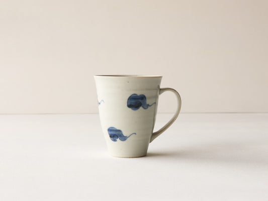 染付 マグカップ 波佐見焼 雲絵（くもえ）